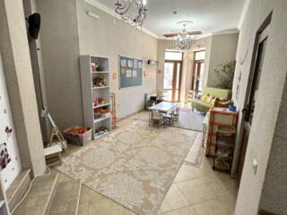 Сдаётся в аренду большой просторный зал-кабинет