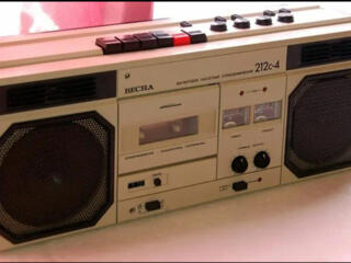 Куплю магнитофон Весна 212