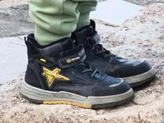 Высокие кроссовки на мальчика, 32 р-р, в хорошем состоянии