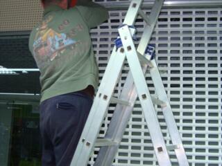 Reparatie porti de garaj rolete sectionale de intrare in curte Moldova