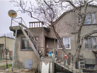 В продажу цегляний будинок площею 184 м² (житлова — 53 м²) у селі ...