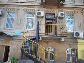 Продам фасадное помещение в центре города ул.Нежинская