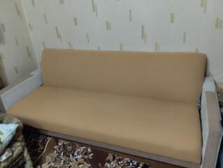 Продам диван книжку.