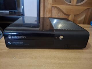Xbox 360 E + Kinect