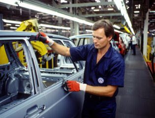 Работа на супер современном заводе в Словакии.