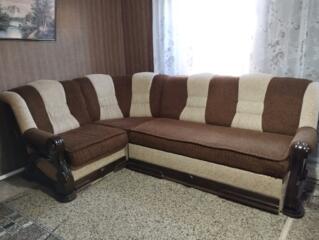 Диван углом в отличном состоянии