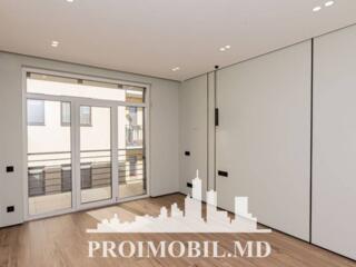 Vă propunem spre vânzare acest townhouse în 2 nivele, amplasat în ...