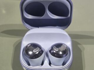 Продам наушники в самом модном цвете