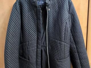 Куртка женская демисезонная «AJ Armani Jeans» 44 размер, цвет чёрный.