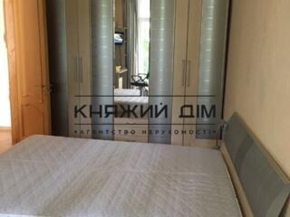 Чудова 2к. кв.- студіо на м. Золоті Ворота вул. Ярославів Вал,30, 4/6 