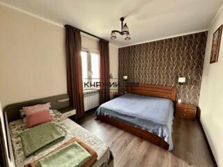 Оренда великої двокімнатної квартири на вулиці Урлівська 20, ...