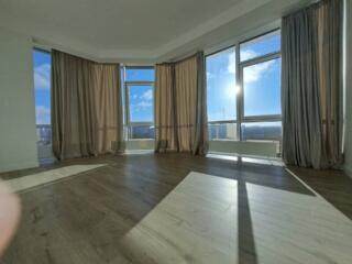 Предлагается к продаже просторная двухкомнатная квартира в новом доме 