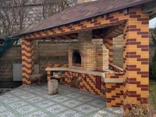 Предлагается к продаже добротный кирпичный двухэтажный дом, ...