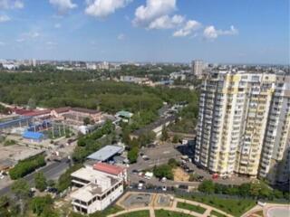 Предлагается к продаже просторная 2-х комнатная квартира площадью 60 .