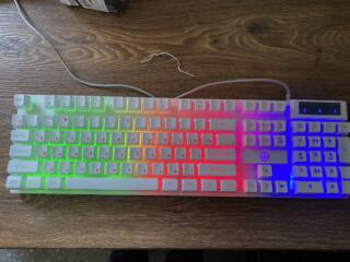 Продам клавиатуру