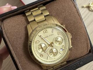 Продам часы