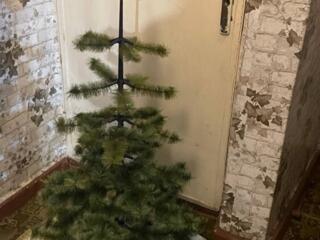 Продам советскую ёлку (Клинская лыжная фабрика), высота 1 м