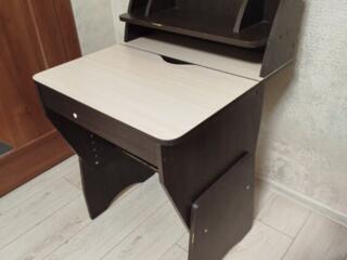 Стол компьютерный