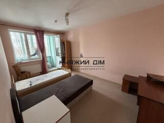 Пропонується до оренди роздільна 3-х кімнатна квартира на Відрадному .