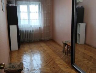 Предлагается к продаже трехкомнатная квартира в поселке Набережное ...