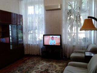 Продам 3-комн. квартиру возле Соборной площади