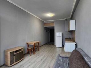 Однокомнатная с ремонтом в новом доме.