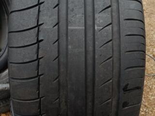 255/55/18 Michelin