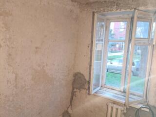 2 комн. ЦЕНТР 39м2 1/2 эт. под капремонт.