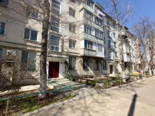 2 комнатная в самом центре Бендер.