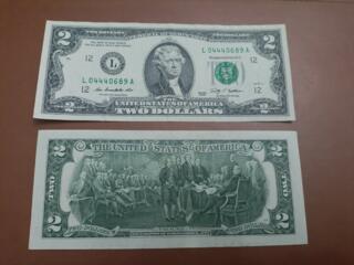 Двухдолларовые купюры на удачу