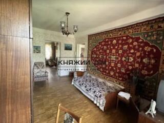 Пропонується до продажу 2-х кімнатна квартира по вул. Каунаська 8/2. .