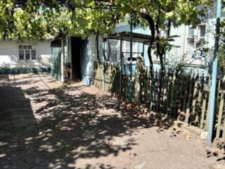 В продаже дом с большим участком земли, в доме 2 отдельные комнаты и .