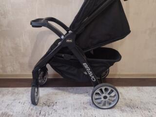 Продам прогулочную коляску