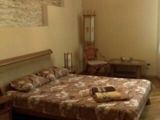 Здам 2кв, 80кв. м, вул. Дворянська/Садова