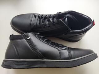 Продам новые ботинки (44 размер)