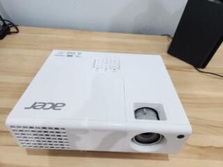 Яркий FHD проектор Acer (3100Лм).