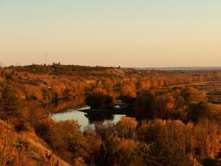 Продаётся земельный участок-отличная локация -с. Красногорка