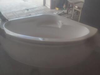 Угловая ванная