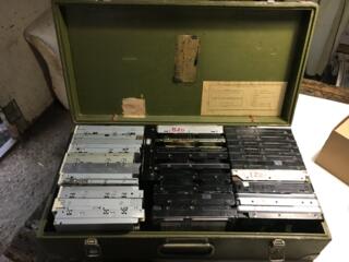 Старые жесткие диски от 10 Gb, до 200 Gb.