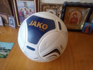 Продам футбольный мяч