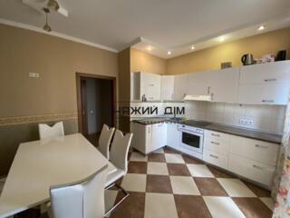 Ореннда просторої дворівневої квартири у престижному Печерському ...