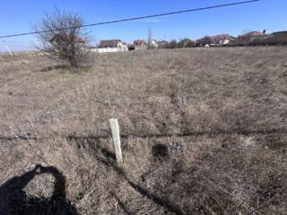 Предлагается к продаже земельный участок правильной формы в пгт ...