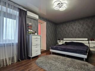 Продам 2-х комнатную квартиру в новом доме, в центре.