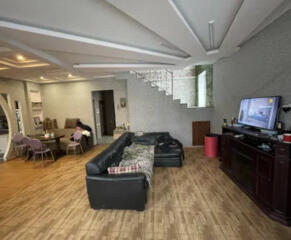 Продам капитальный 2-х этажный дом с ремонтом в Одессе (ул.2-ая ...