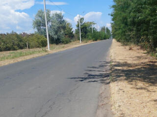 Участок 15 соток в Александровке с видом на озеро.