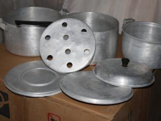 Алюминиевые кастрюли. Сковорода б/у бренда BergHoff.