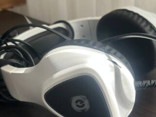 Продам отличные игровые наушники