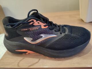 Кроссовки Joma, Nike