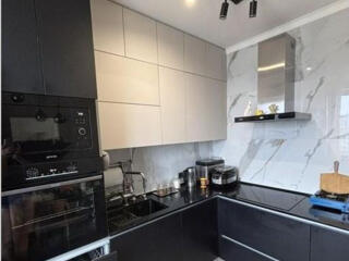 2-х комнатная квартира, с евро ремонтом.