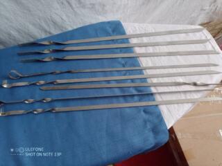 Продаю сковороду "Berghoff= 180 руб: Rondell= 250 руб. Шампура= 10 руб